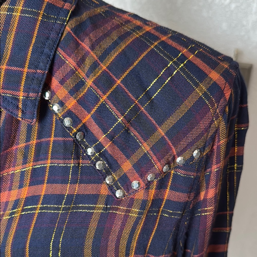 Express Plaid Button-Up Shirt - Picture 3 of 9